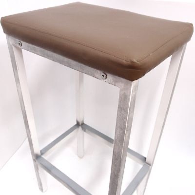 Barhocker mit Fußstütze Vintage Eisen Kunstleder Polsterhocker