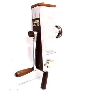 Getreidemühle Jupiter 562 Bio Kornmühle stromlos Mahlwerk fein grob Deckel Holz
